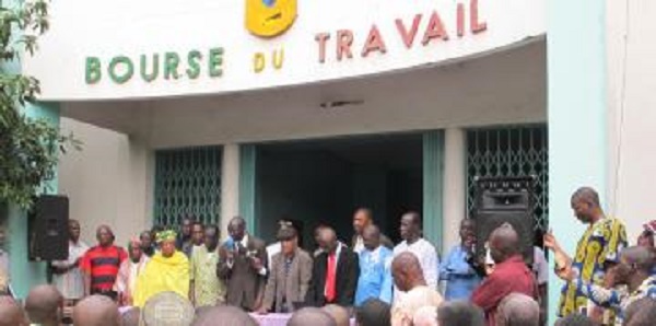 bourse travail untm assemblee generale greve travailleurs