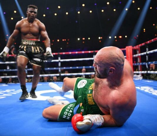 Francis Ngannou a envoyé Tyson Fury au tapis lors du 3e round. (Justin Setterfield/Getty images via AFP)